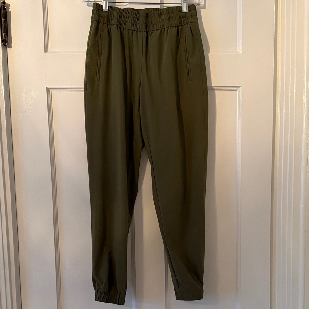 Banana Republic airstretch joggers